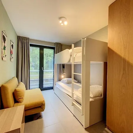 'thibault' Te - Bad * Oostduinkerke