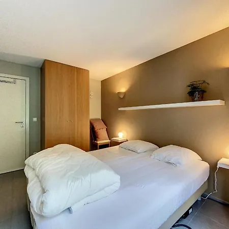 'thibault' Te - Bad * Oostduinkerke