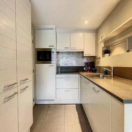 'thibault' Te - Bad Apartment *