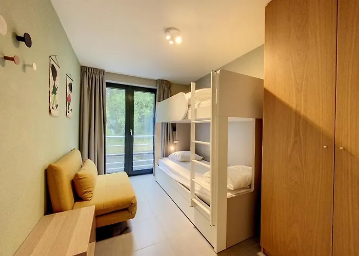 'thibault' Te - Bad * Oostduinkerke